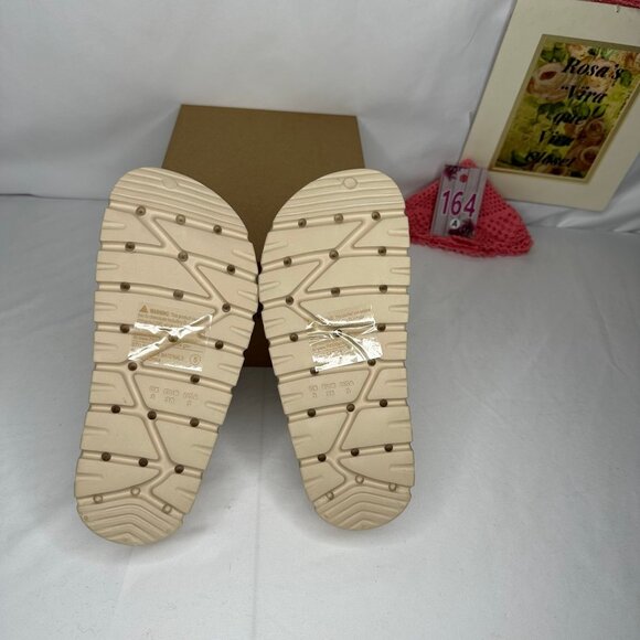 New In Box Cairo Bone Eva Chunky Platform Clogs with Fur Size 5 - Picture 9 of 10